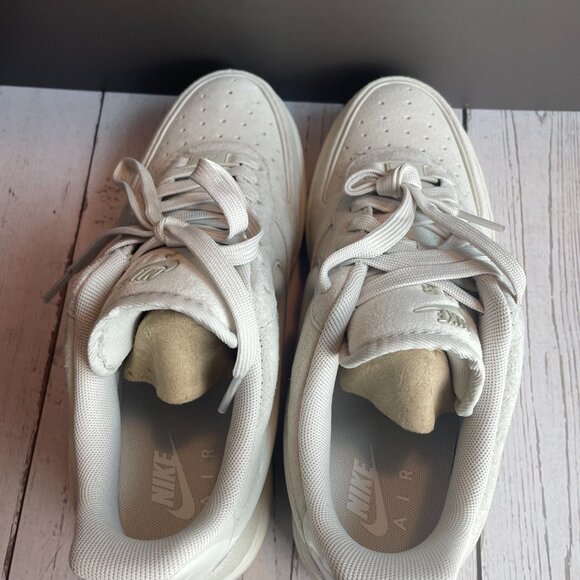 NIKE AIR FORCE 1 '07 (WOMEN) 7.5 - Picture 7 of 13